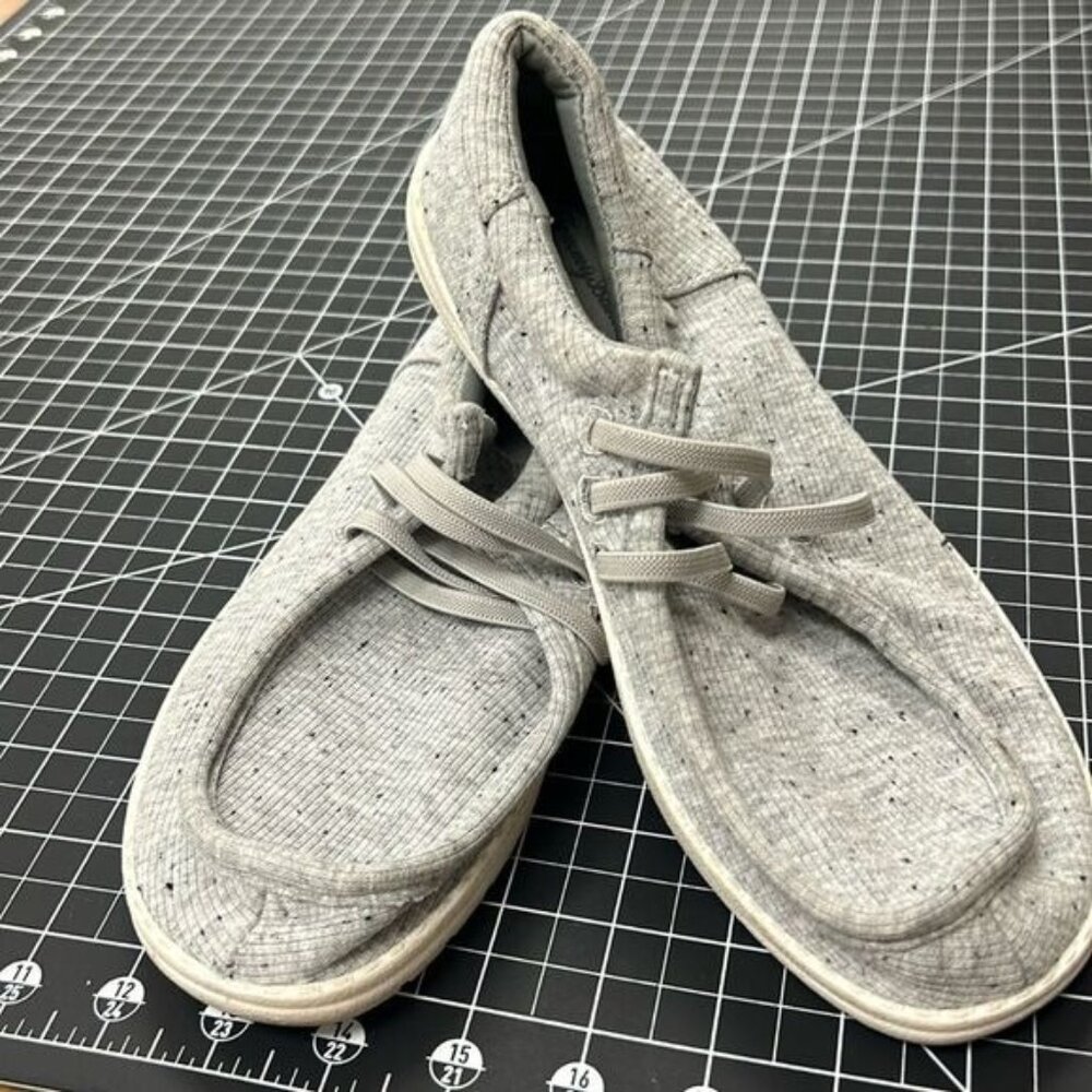 Tommy Bahama  Slip-On Shoes Size 8